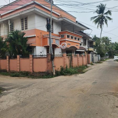 Orange Valley Homestay Thiruvananthapuram Ngoại thất bức ảnh