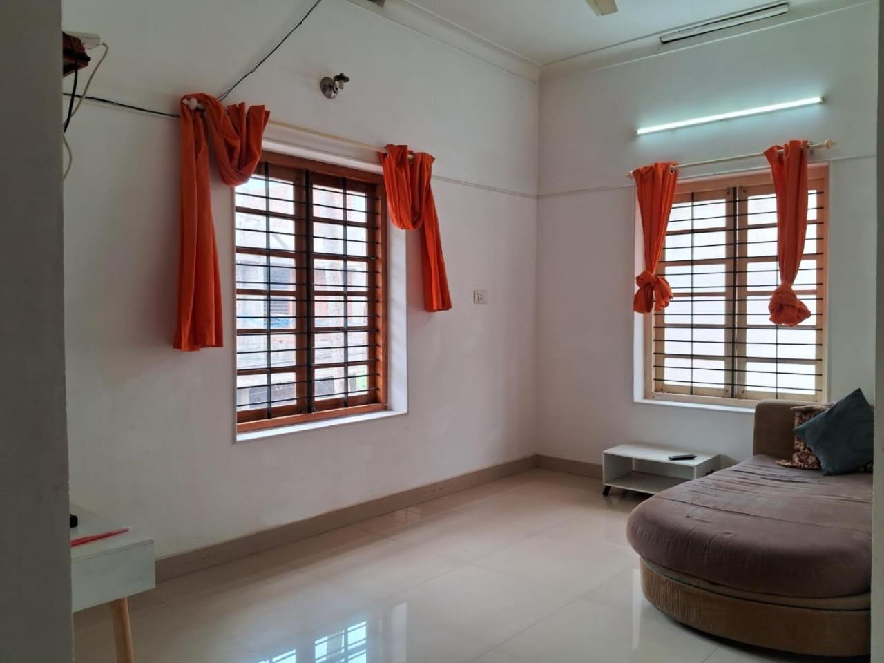 Orange Valley Homestay Thiruvananthapuram Ngoại thất bức ảnh